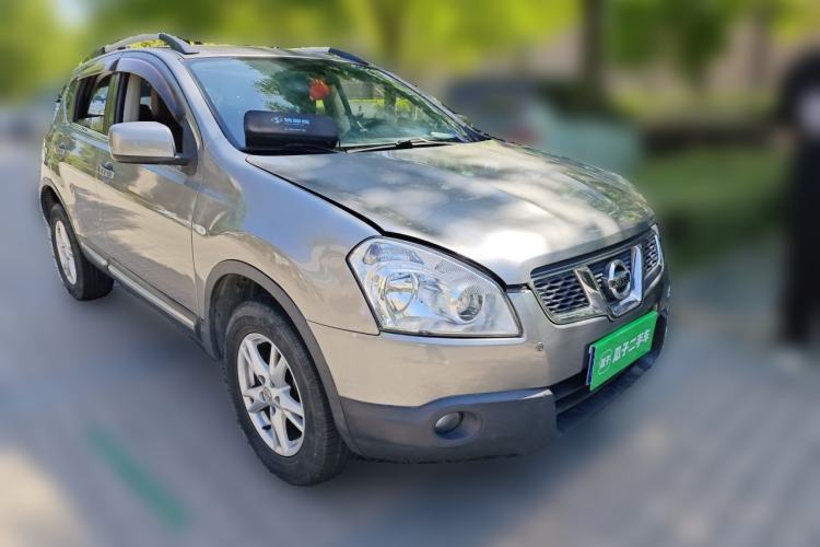 Used Nissan Qashqai 2011 2.0 XL Fire CVT 2WD Front Right 45 Deg