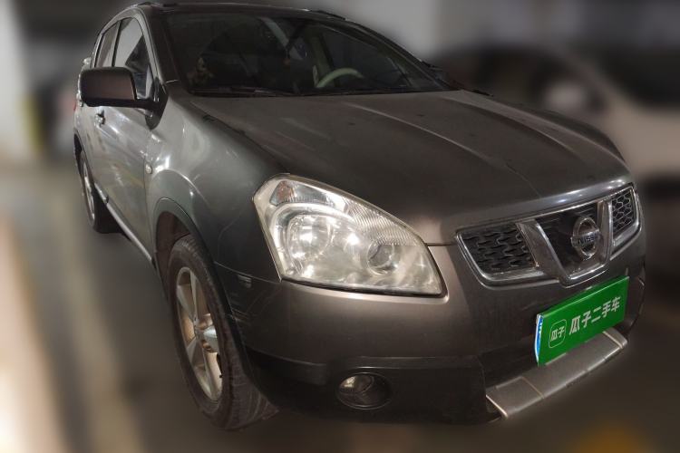 Used Nissan Qashqai 2011 2.0 XV Lea CVT 2WD Front Right 45 Deg