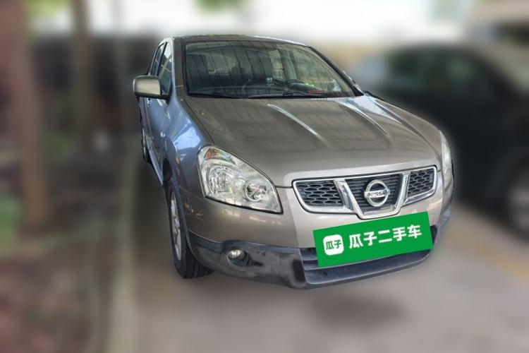 Used Nissan Qashqai 2011 2.0 XL Fire CVT 2WD Front Right 45 Deg