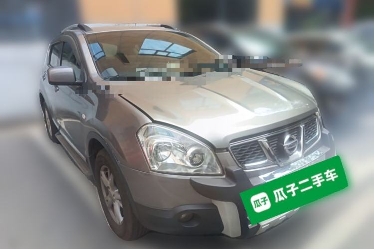 Used Nissan Qashqai 2011 2.0 XL Fire CVT 2WD Front Right 45 Deg