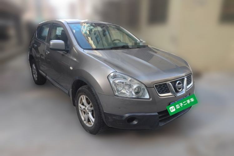 Used Nissan Qashqai 2011 1.6XE Wind 5MT 2WD Front Right 45 Deg