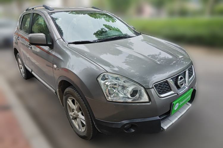 Used Nissan Qashqai 2011 2.0 XL Fire CVT 2WD Front Right 45 Deg