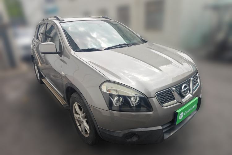 Used Nissan Qashqai 2011 2.0 XL Fire 6MT 2WD Front Right 45 Deg