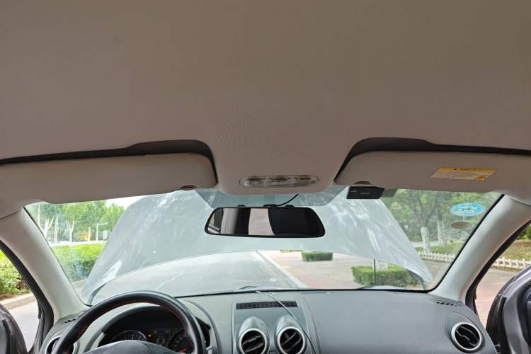 Used Nissan Qashqai 2011 2.0 XL Fire CVT 2WD Headliner