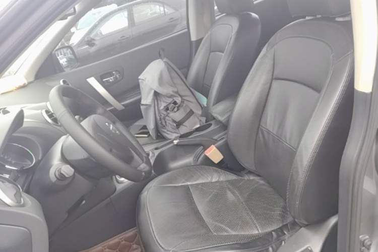 Used Nissan Qashqai 2011 2.0 XL Fire 6MT 2WD Left Front Seat