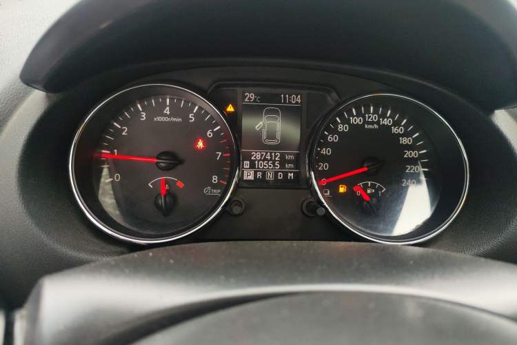 Used Nissan Qashqai 2011 2.0 XL Fire CVT 2WD Odometer Close Up