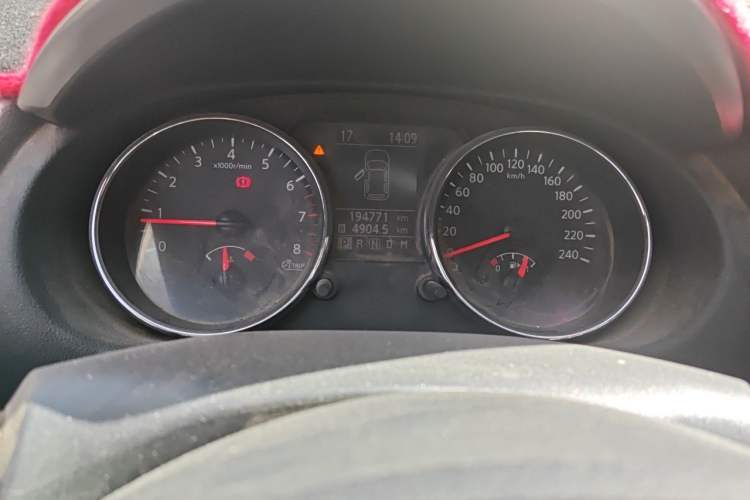 Used Nissan Qashqai 2011 2.0 XL Fire CVT 2WD Odometer Close Up