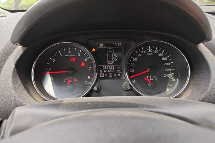 Used Nissan Qashqai 2011 2.0 XL Fire CVT 2WD Odometer Close Up