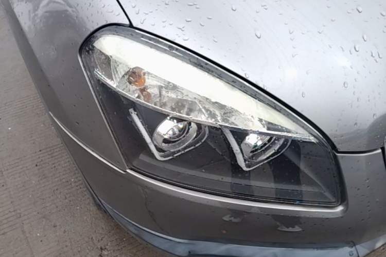 Used Nissan Qashqai 2011 2.0 XL Fire 6MT 2WD Right Front Headlight