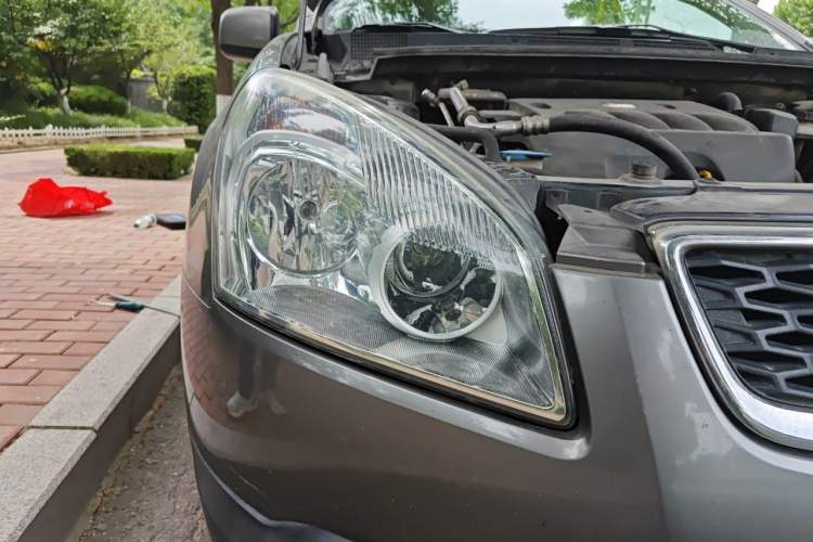 Used Nissan Qashqai 2011 2.0 XL Fire CVT 2WD Right Front Headlight