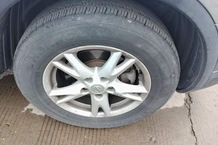 Used Nissan Qashqai 2011 2.0 XL Fire 6MT 2WD Right Front Wheel Hub