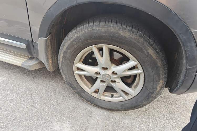 Used Nissan Qashqai 2011 2.0 XL Fire CVT 2WD Right Front Wheel Hub