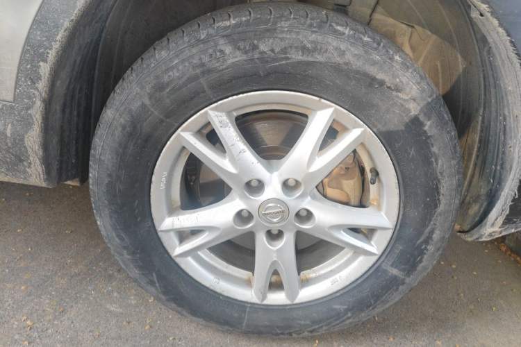 Used Nissan Qashqai 2011 2.0 XL Fire CVT 2WD Right Front Wheel Hub