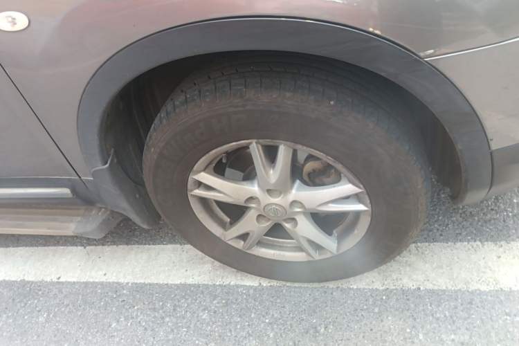 Used Nissan Qashqai 2011 2.0 XL Fire CVT 2WD Right Front Wheel Hub