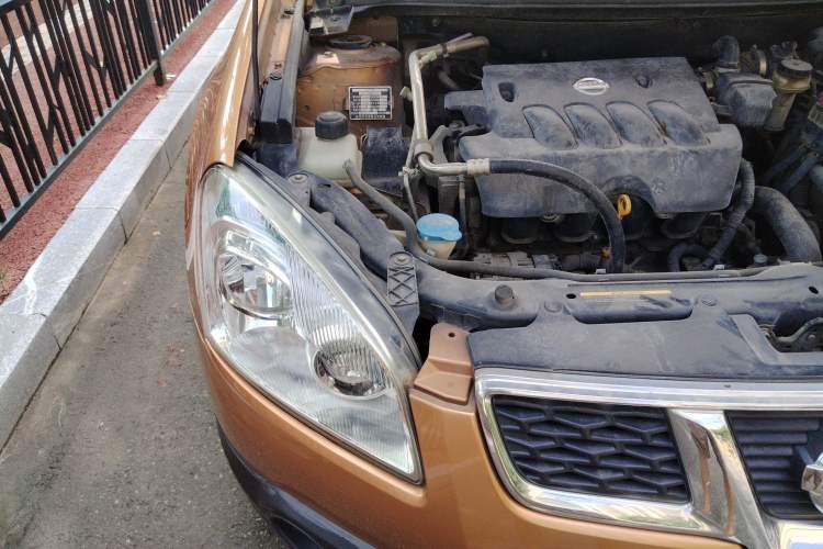Used Nissan Qashqai 2011 2.0 XL Fire CVT 2WD Engine Bay Right