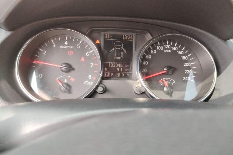 Used Nissan Qashqai 2011 2.0 XL Fire CVT 2WD Odometer Close Up
