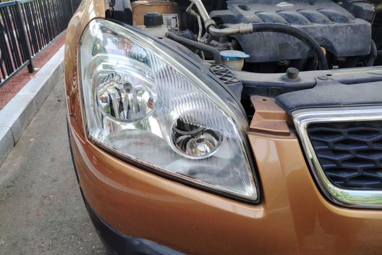 Used Nissan Qashqai 2011 2.0 XL Fire CVT 2WD Right Front Headlight