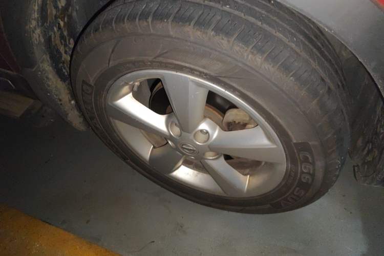 Used Nissan Qashqai 2011 2.0 XV Lea CVT 2WD Right Front Wheel Hub