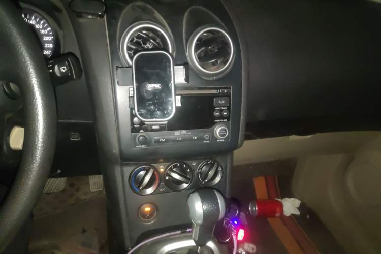 Used Nissan Qashqai 2011 2.0 XL Fire CVT 2WD Audio And AC Panel