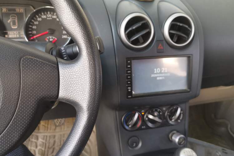 Used Nissan Qashqai 2011 2.0 XL Fire 6MT 2WD Audio And AC Panel