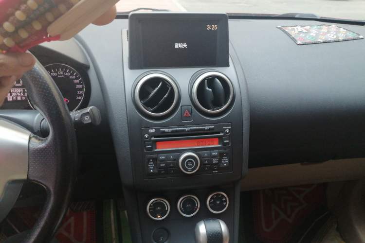 Used Nissan Qashqai 2011 2.0 XV Lea CVT 2WD Audio And AC Panel