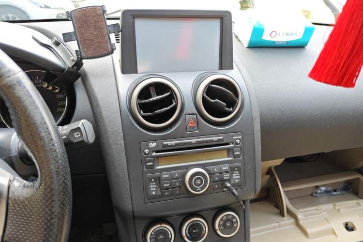 Used Nissan Qashqai 2011 2.0 XL Fire CVT 2WD Audio And AC Panel
