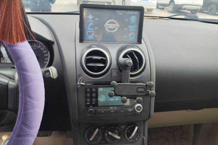 Used Nissan Qashqai 2011 2.0 XL Fire CVT 2WD Audio And AC Panel