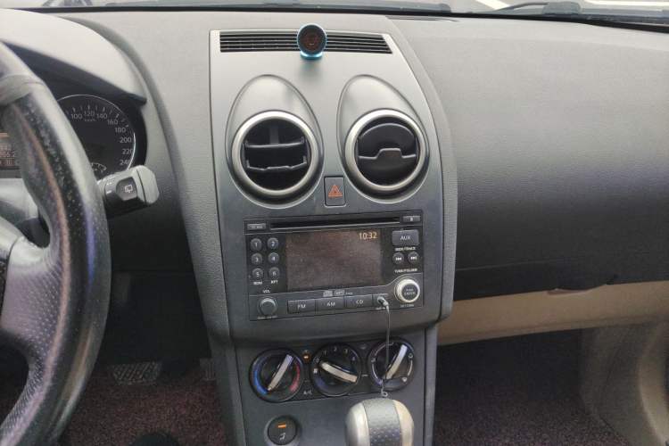 Used Nissan Qashqai 2011 2.0 XL Fire CVT 2WD Audio And AC Panel