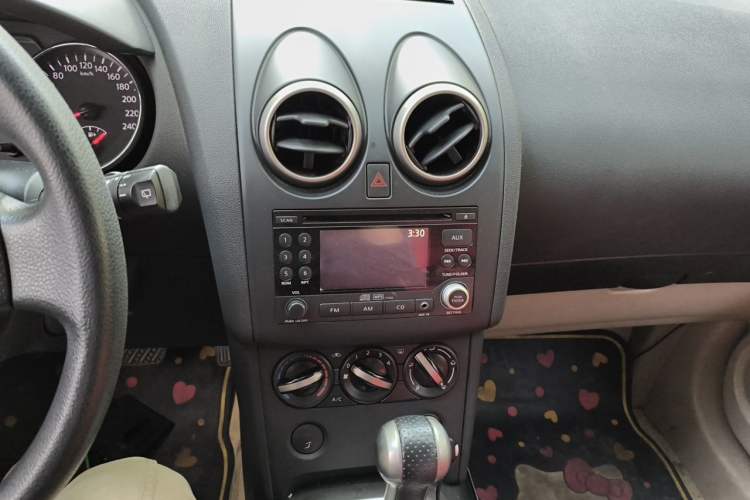 Used Nissan Qashqai 2011 2.0 XL Fire CVT 2WD Audio And AC Panel