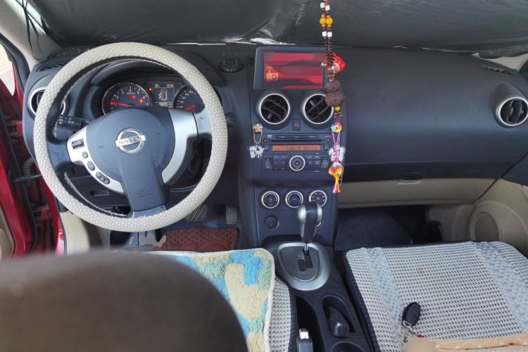 Used Nissan Qashqai 2011 2.0 XV Lea CVT 2WD Center Console