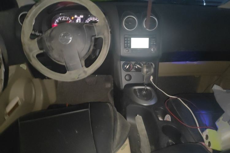 Used Nissan Qashqai 2011 2.0 XV Lea CVT 2WD Center Console