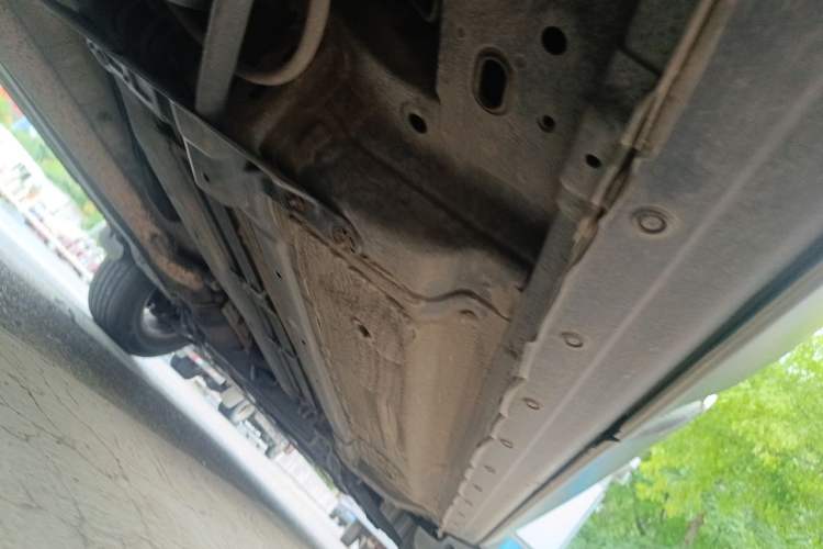 Used Nissan Qashqai 2011 2.0 XL Fire CVT 2WD Chassis Rear Right