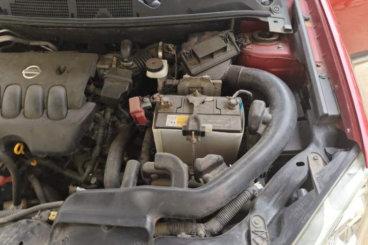 Used Nissan Qashqai 2011 2.0 XL Fire CVT 2WD Engine Bay Left