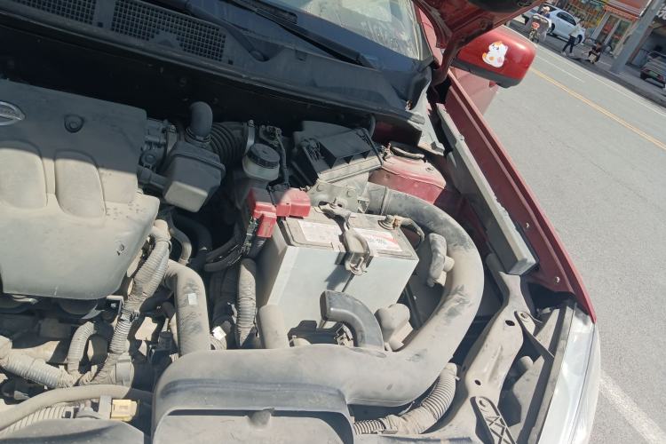 Used Nissan Qashqai 2011 2.0 XV Lea CVT 2WD Engine Bay Left