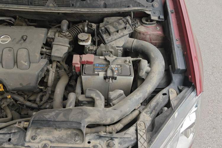Used Nissan Qashqai 2011 2.0 XV Lea CVT 2WD Engine Bay Left