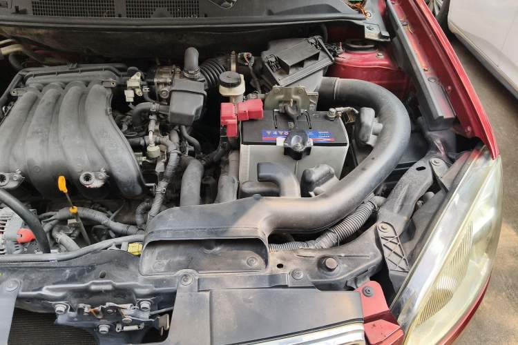 Used Nissan Qashqai 2011 2.0 XL Fire CVT 2WD Engine Bay Left