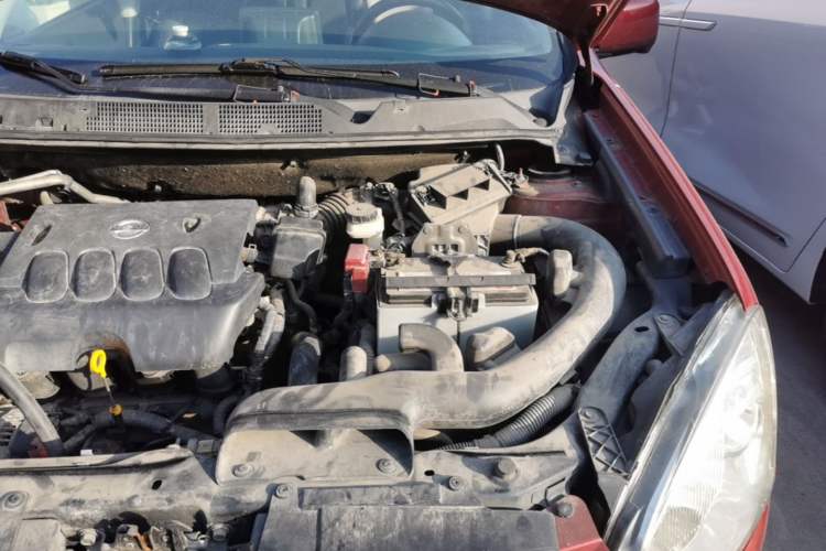 Used Nissan Qashqai 2011 2.0 XV Lea CVT 2WD Engine Bay Left