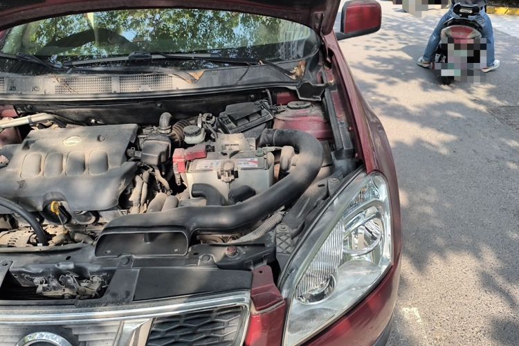 Used Nissan Qashqai 2011 2.0 XL Fire CVT 2WD Engine Bay Left