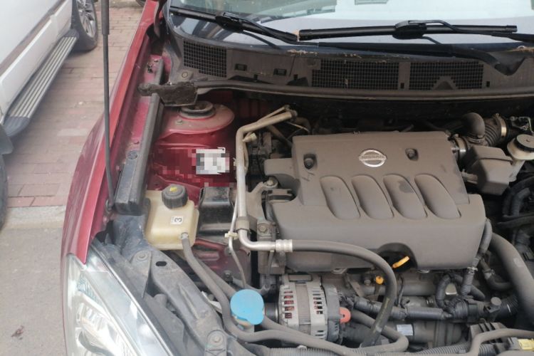 Used Nissan Qashqai 2011 2.0 XV Lea CVT 2WD Engine Bay Right