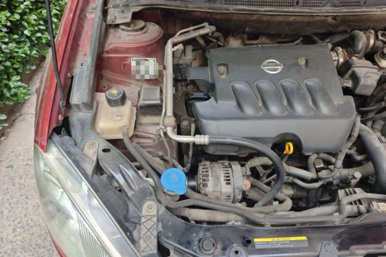 Used Nissan Qashqai 2011 2.0 XL Fire CVT 2WD Engine Bay Right