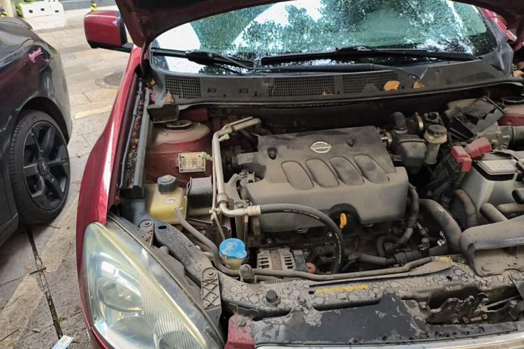 Used Nissan Qashqai 2011 2.0 XV Dragon CVT 4WD Engine Bay Right