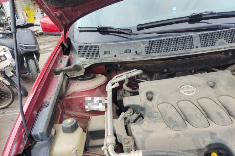 Used Nissan Qashqai 2011 2.0 XL Fire CVT 2WD Engine Bay Right