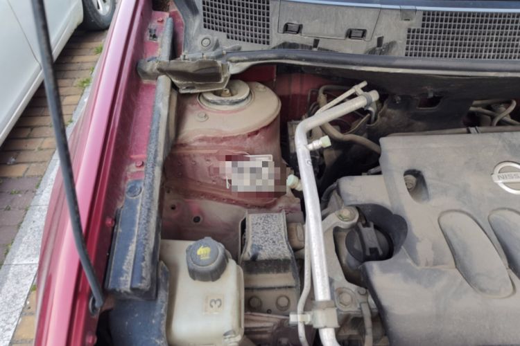Used Nissan Qashqai 2011 2.0 XV Lea CVT 2WD Engine Bay Right