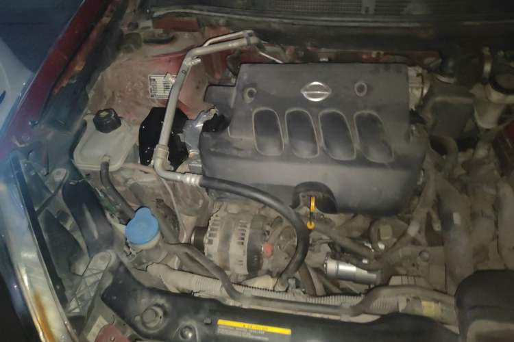 Used Nissan Qashqai 2011 2.0 XV Lea CVT 2WD Engine Bay Right
