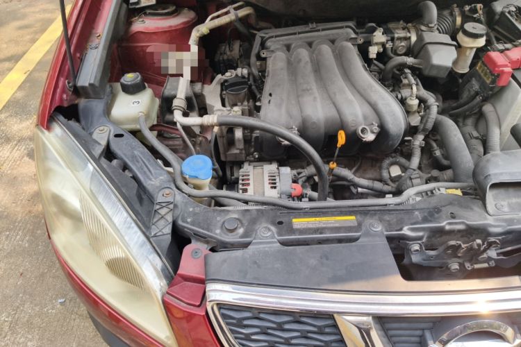 Used Nissan Qashqai 2011 2.0 XL Fire CVT 2WD Engine Bay Right