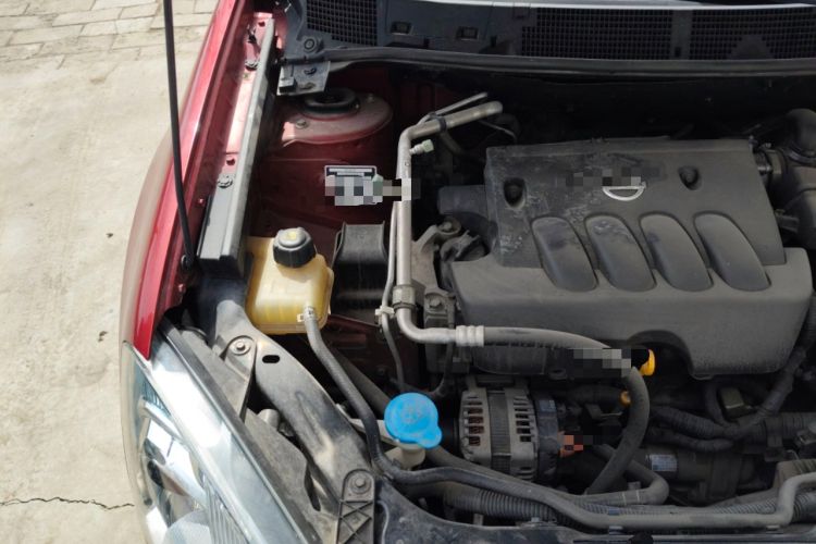Used Nissan Qashqai 2011 2.0 XV Lea CVT 2WD Engine Bay Right