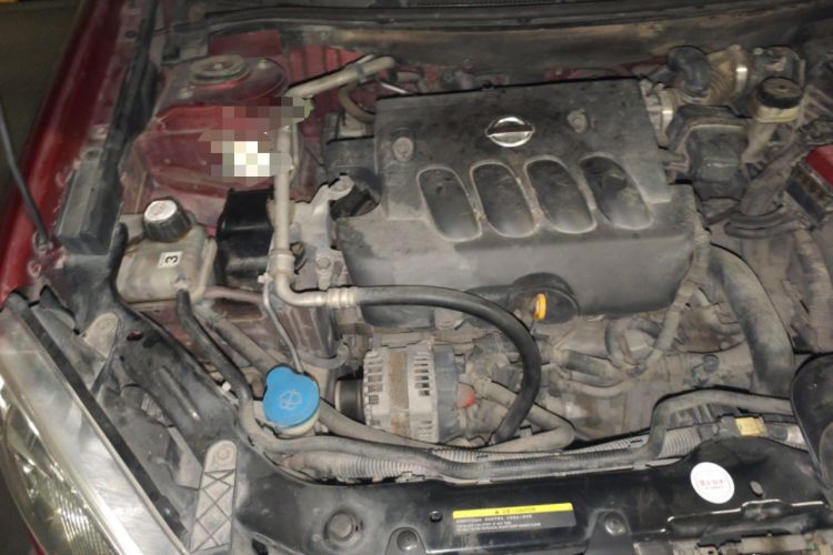 Used Nissan Qashqai 2011 2.0 XV Lea CVT 2WD Engine Bay Right