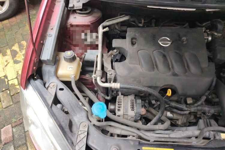 Used Nissan Qashqai 2011 2.0 XV Lea CVT 2WD Engine Bay Right
