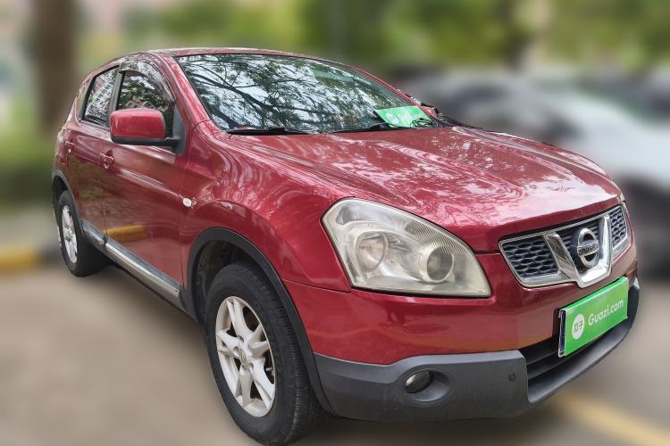 Used Nissan Qashqai 2011 2.0 XL Fire CVT 2WD Front Right 45 Deg
