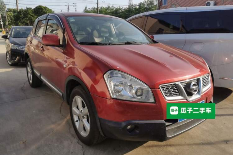 Used Nissan Qashqai 2011 2.0 XV Lea CVT 2WD Front Right 45 Deg